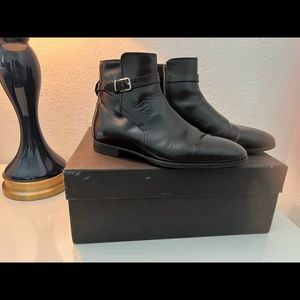 Zara boots like new very fashionable great for a night out or going to work